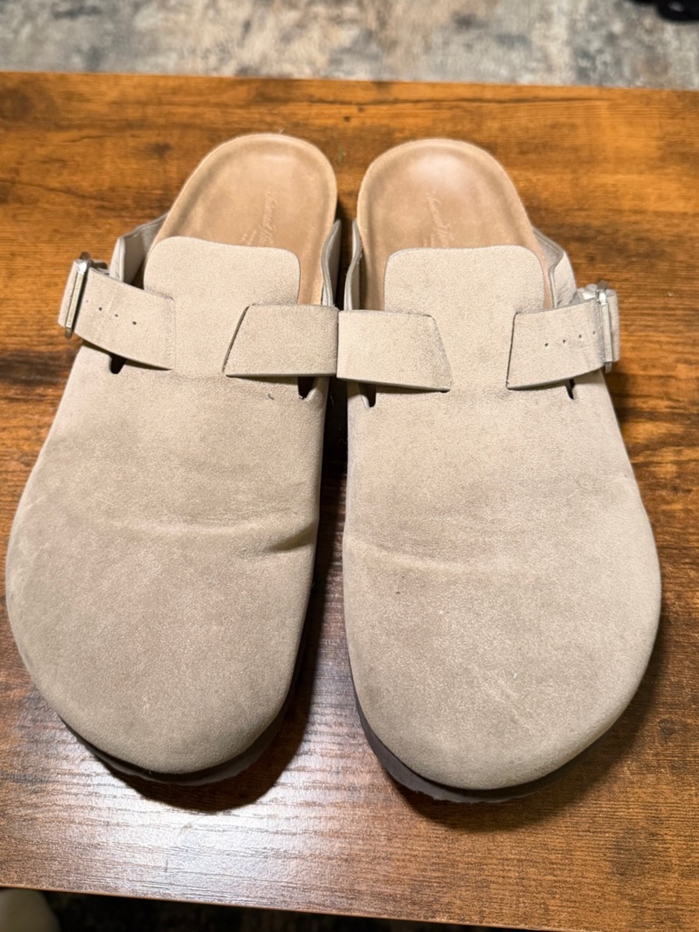 Universal Thread Clogs